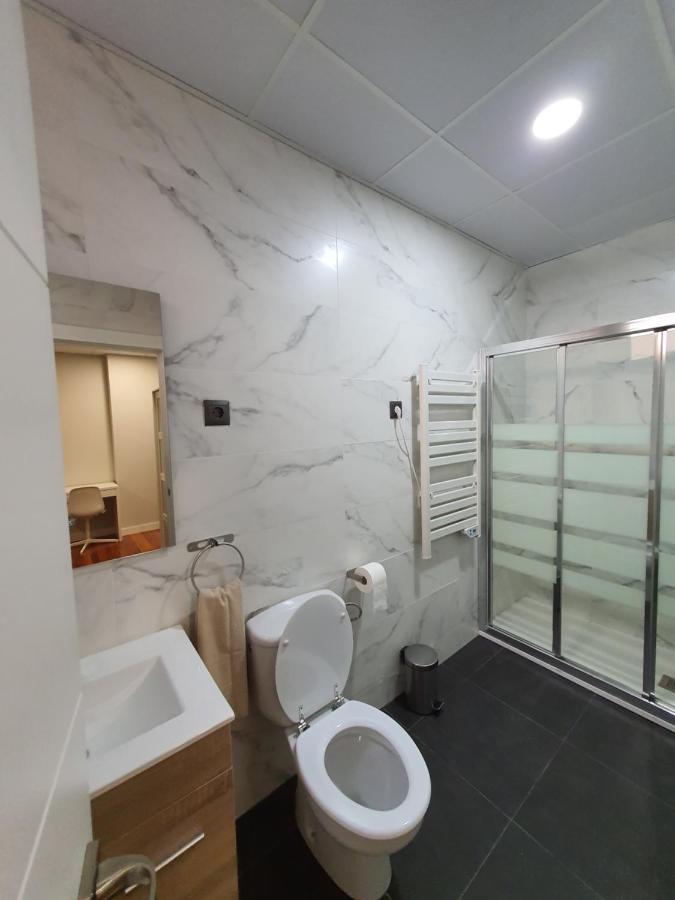 Cv33 Ostatua Hotel Bilbao Luaran gambar