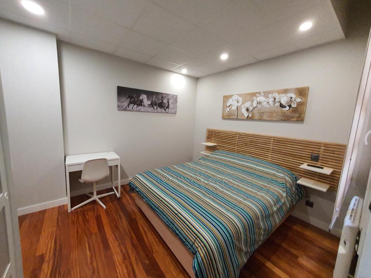 Cv33 Ostatua Hotel Bilbao Luaran gambar