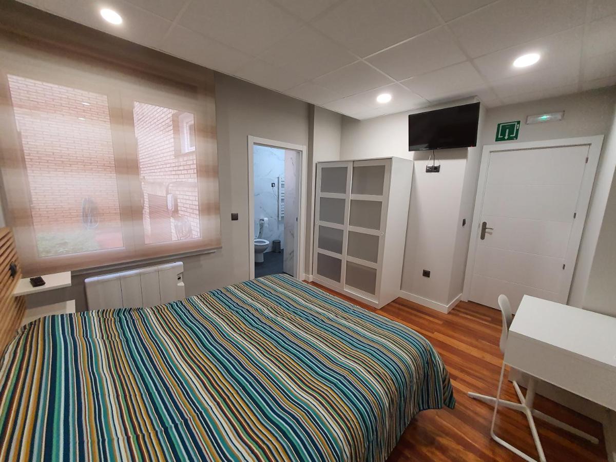 Cv33 Ostatua Hotel Bilbao Luaran gambar