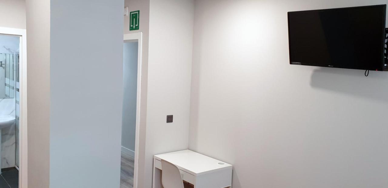 Cv33 Ostatua Hotel Bilbao Luaran gambar