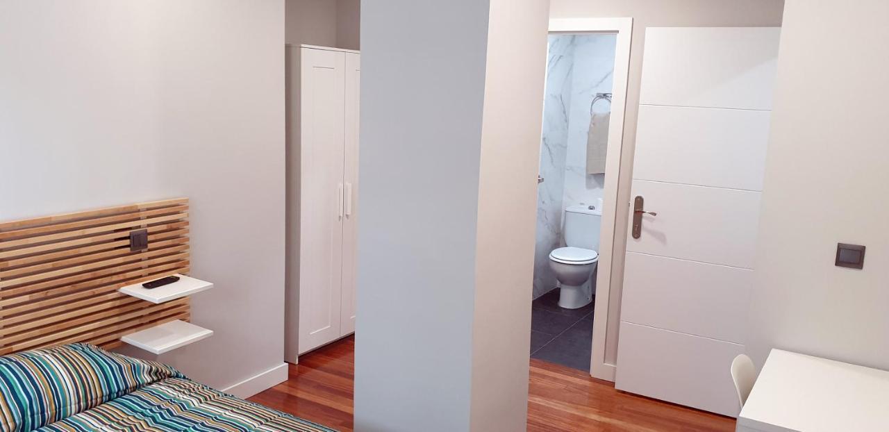 Cv33 Ostatua Hotel Bilbao Luaran gambar
