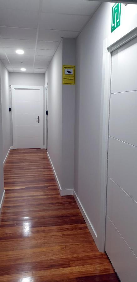 Cv33 Ostatua Hotel Bilbao Luaran gambar