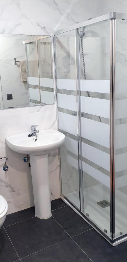 Cv33 Ostatua Hotel Bilbao Luaran gambar