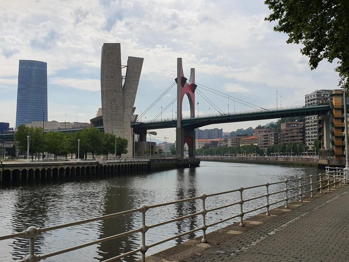 Cv33 Ostatua Hotel Bilbao Luaran gambar