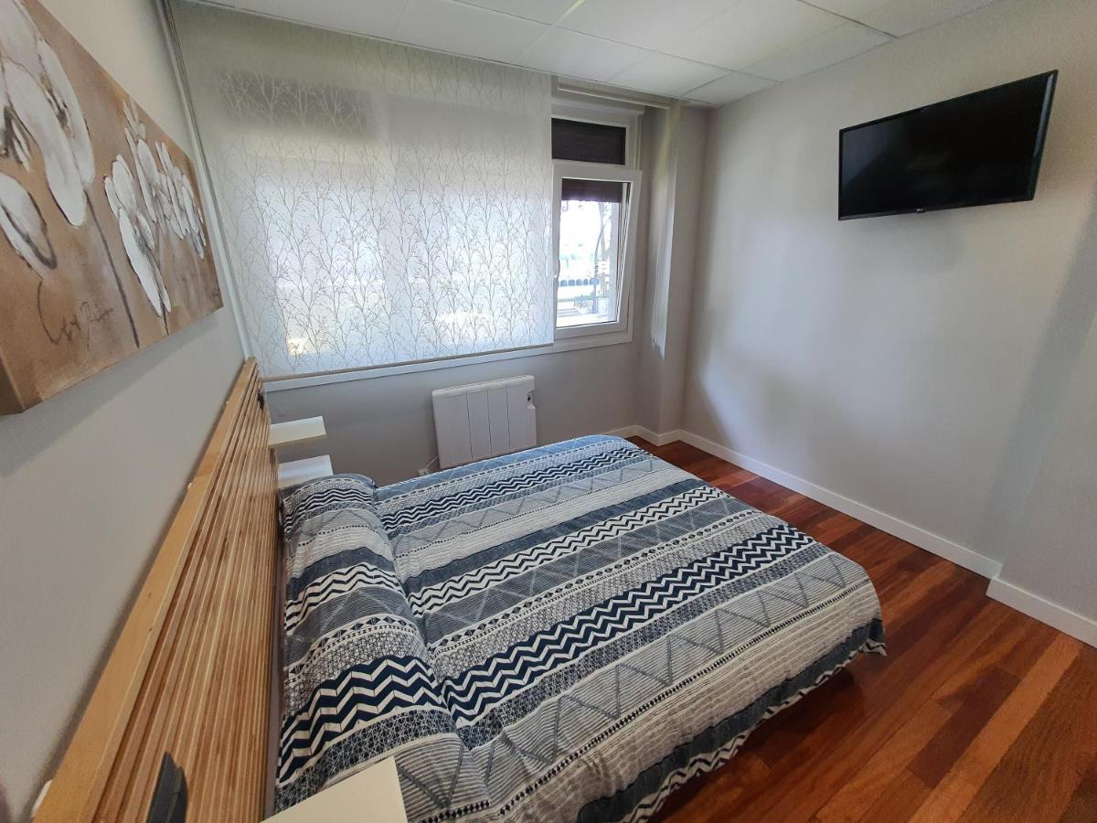 Cv33 Ostatua Hotel Bilbao Luaran gambar